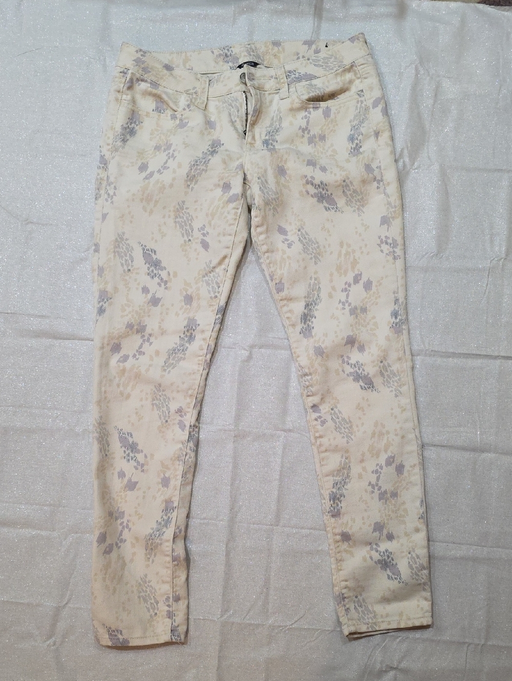 American Eagle Outfitters Women's Cream Jeggings with Pale Gray Floral Print